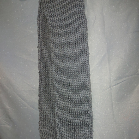 Wool Scarf - Picture 2 of 3